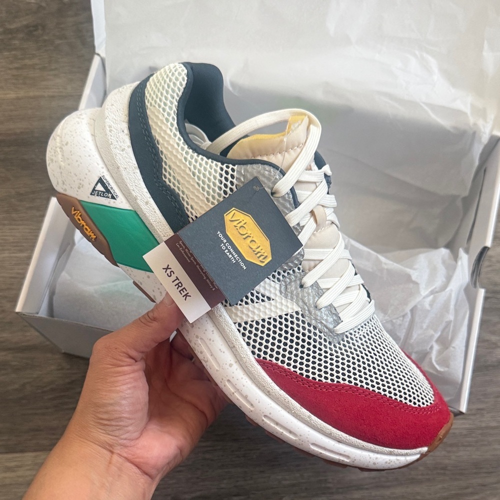 Brandblack Red and White Athletic Shoes Specter SC 2.0 sneakers